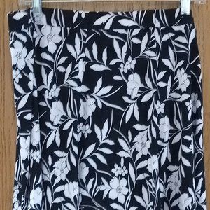 Susan Graver Printed Liquid Knit 8 Gore Pull-on Skort